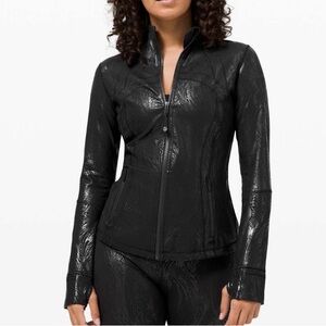 Lululemon Define Jacket *Shine
Acclimatize Black Black Foil